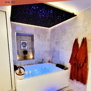 - La Delos - Jacuzzi 2 Places - Centre A Pied - Lit Queen Size - Parking Privee - Wifi - Center Within Walking Distance - Appartement